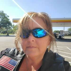 Meet your Posher, Alicia